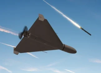 Guvernatorul Udmurtiei, Rusia, anunță că dronele ucrainene au atacat o uzină din Votkinsk, specializată în producția de rachete Iskander și Topol M, provocând daune și răniți.