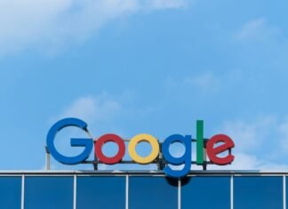 Trei ingineri din Silicon Valley, acuzați de furt de secrete comerciale de la Google și alte firme, au transferat date sensibile către Iran.