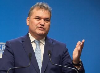 Ordonanța de urgență propune rotația funcțiilor publice cu mandate limitate și diminuarea numărului de membri în cabinetele demnitarilor.