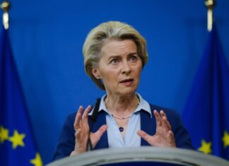 Comisia Europeană afirmă că nu există o criză energetică iminentă în UE, în ciuda îngrijorărilor privind livrările de petrol rusesc prin Ucraina.