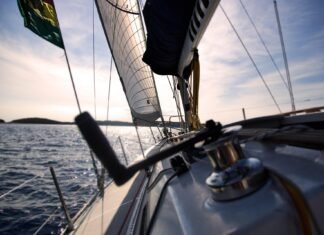 Autoritățile cubaneze anunță că patru persoane au fost ucise și șapte rănite după ce o ambarcațiune din Florida a deschis focul asupra grănicerilor în apele Cubei.