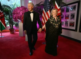 Hillary și Bill Clinton evită acuzația de dispreț față de Congres și acceptă să fie audiați la New York