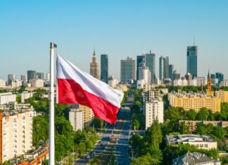 Polonia percepe Statele Unite ca singurul partener nuclear de încredere, manifestând scepticism față de inițiativa Franței de a dezvolta o strategie europeană de descurajare nucleară.