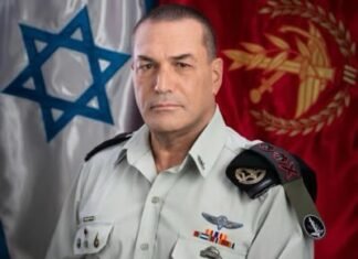General-locotenentul Eyal Zamir a anunțat o operațiune complexă împotriva Iranului, susținută logistic de SUA: Israelul a lovit ținte strategice, iar Iranul a răspuns cu rachete.