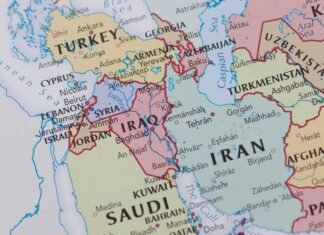 Un grup pro-iranian atacă baza americană din Erbil, Irak, generând explozii puternice.