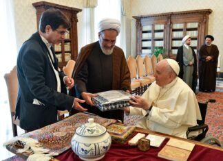 Succesor temporar pentru Ali Khamenei: Ayatollahul Alireza Arafi preia atribuțiile de lider suprem după numirea în consiliul de conducere interimar.