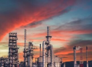 Autoritățile din Dubai și Abu Dhabi solicită hotelurilor să extindă sejururile turiștilor afectați de situația din Orientul Mijlociu, garantându-le bunăstarea.