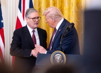Dilemele premierului Starmer în contextul relației complicate dintre Marea Britanie și SUA sub Trump, în fața presiunilor interne și externe