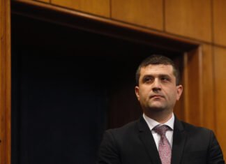 „O astfel de prezență poate agasa vecinii și mai mult”