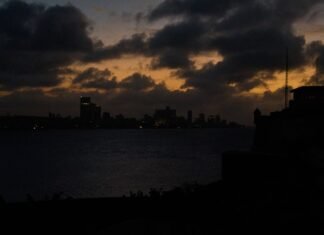 Cuba se confruntă cu un blackout major, restabilirea energiei electrice ar putea dura până la patru zile