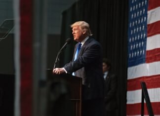 Trump anunță o alianță internațională de 17 state pentru coordonarea operațiunilor împotriva cartelurilor de droguri, arme și trafic de persoane.