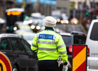 Propunere MAI: Polițiștii vor putea crea coduri QR pentru plăți instantanee ale amenzilor de către șoferi