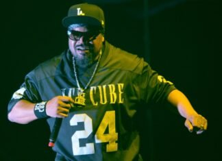 Filmă „Războiul lumilor” a câștigat mai multe premii Razzie, inclusiv pentru cel mai prost film și cel mai slab actor.