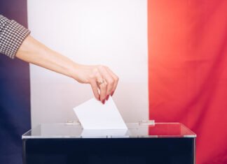 Turbulențe politice la alegerile locale din Franța: Partidul de extremă dreapta condus de Marine Le Pen câștigă teren în primul tur al alegerilor municipale.