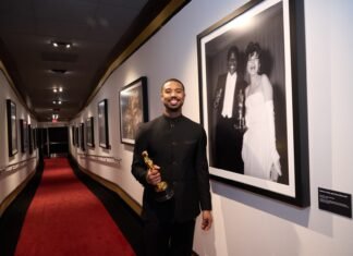 Michael B. Jordan, câștigător al premiului Oscar pentru cel mai bun actor, îndeamnă artiștii să depună eforturi și să aspire la mărire.