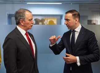 Ministrul Energiei, Bogdan Ivan, s-a întâlnit astăzi cu Darryl Nirenberg, noul ambasador al SUA în România.