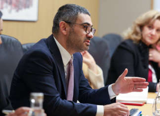 Florin Manole, ministrul Muncii, a anunțat la Arad lansarea unui proiect de subvenționare a locurilor de muncă pentru tineri.