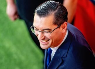 Răzvan Burleanu înfruntă provocări legale după realegerea sa la conducerea FRF, fiind vizat de demersuri de suspendare.