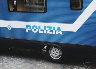 Un băiețel de 4 ani din Italia și-a salvat mama de o intoxicație cu monoxid de carbon