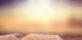 Curtea de Apel din SUA a hotărât că Texas poate afișa Cele Zece Porunci în sălile de clasă, ceea ce ar putea duce la o dispută la Curtea Supremă.