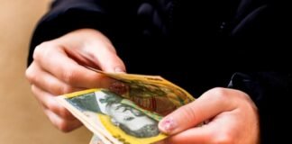 Controlul Camerei de Conturi Alba a identificat nereguli la Primăria comunei Cut, incluzând deconturi nejustificate pentru abonamente telefonice și achiziții lipsite de transparență.