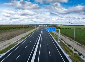 CNIR a selectat constructorul pentru tronsonul de 15,5 km al Autostrăzii Unirii, cu un contract în valoare de 3,57 miliarde lei. Proiectul prevede 14 poduri, 2 tuneluri și 2 noduri rutiere.