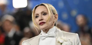 Madonna a anunțat pe Instagram că outfiturile de la Coachella au dispărut. Artista a avut o apariție surpriză pe scenă, alături de Sabrina Carpenter.