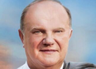 Gennadi Ziuganov, liderul Partidului Comunist din Rusia, avertizează Parlamentul: deteriorarea economică ar putea provoca o revoluție asemănătoare celei din 1917.