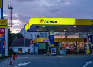Prețurile carburantului au crescut din nou: motorina a ajuns la 8,98 lei (+20 bani), iar benzina la 8,72 lei (+10 bani) pe litru.