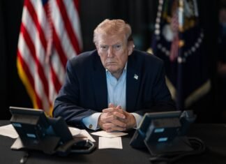 Președintele SUA, Donald Trump, anunță că Iranul va face o propunere Statelor Unite, fără a dezvălui detalii; negocierile se desfășoară cu actuala conducere iraniană.