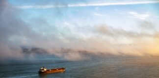 SUA a atacat o barcă în Pacific, provocând moartea a trei bărbați, afirmând că era implicată în traficul de droguri.