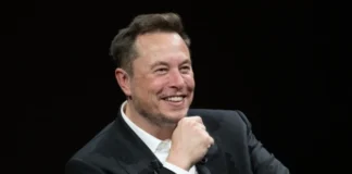 Elon Musk a lansat XChat, o aplicație de mesagerie pentru utilizatorii X, promisă fără monitorizare.