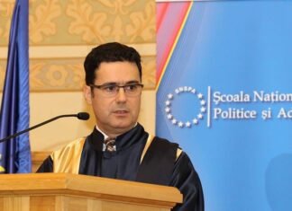 Rectorul SNSPA, Remus Pricopie, consideră că inițierea unei moțiuni de cenzură de către PSD alături de AUR complică soluționarea crizei guvernamentale.