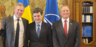 Nicușor Dan și secretarul Armatei SUA, Dan Driscoll, discută despre semnarea unui acord pentru drone și sisteme anti-dronă: „România rămâne cel mai de încredere partener al SUA la Marea Neagră”