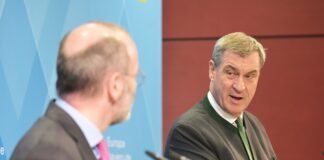 Markus Söder, premierul Bavariei, consideră retragerea trupelor americane din Germania „iritantă și periculoasă” și solicită clarificări din partea SUA.