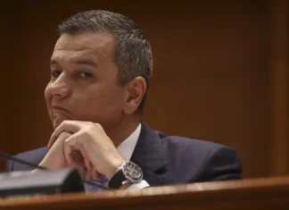 Sorin Grindeanu răspunde pe Facebook acuzațiilor Oanei Gheorghiu, precizând că nu a avizat vânzarea companiilor de stat, ci un memorandum tehnic.