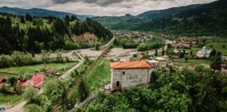 Președintele PSD Bacău contestă arborarea steagurilor Ungariei și Ținutului Secuiesc la reabilitarea Cetății Rakoczi din Ghimeș
