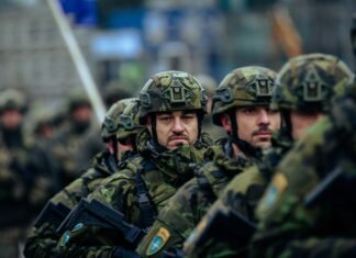 Raportul „Europa singură acasă?”: Statele NATO din Europa și Canada au investit 626 de miliarde de dolari în apărare, de peste trei ori mai mult decât Rusia.