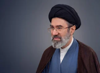 Mojtaba Khamenei, liderul suprem al Iranului, a avertizat SUA după atacurile aeriene asupra forțelor iraniene, în timp ce armata americană a ripostat vizează baze de lansare a rachetelor.