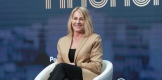 BNR lansează trei monede din aur, argint și tombac cuprat dedicate lui Nadia Comăneci, pentru a marca 50 de ani de la prima notă de 10 la Jocurile Olimpice.