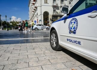 Poliția greacă a reținut 39 de suspecți într-o anchetă de fraudă cu fonduri europene, coordonată de EPPO; cele mai multe arestări au avut loc în Salonic și Creta.