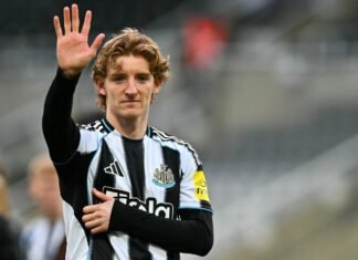 FC Barcelona și Newcastle au ajuns la un acord pentru transferul lui Anthony Gordon. Englezul va fi prezentat înainte de Cupa Mondială.