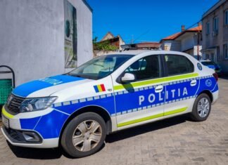 Accident de circulație în noaptea trecută în comuna Câmpulung la Tisa, Maramureș, între un autoturism condus de o tânără de 26 de ani și un autobuz cu muncitori.