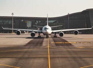 Fraport: Europa dispune de suficiente rezerve de kerosen pentru vara aceasta
