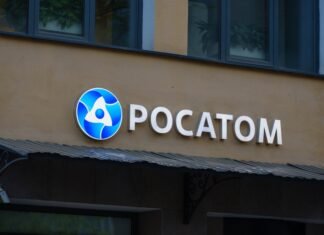Compania rusă Rosatom afirmă că o dronă ucraineană a atacat centrala nucleară de la Zaporojie.