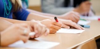 Evaluarea Națională 2026: Informații esențiale pentru părinți și elevii de clasa a VIII-a
