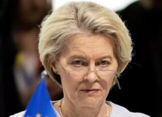 Uniunea Europeană oprește distrugerea hainelor nevândute: Impactul asupra marilor branduri și consecințele pentru România.