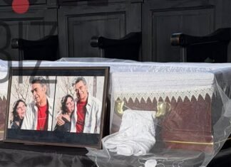 Primele imagini de la priveghiul Ancăi Pandrea: Sicriul actriței a fost adus la capelă, însoțit de o fotografie cu Iurie Darie.