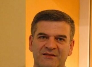 Renomatul stomatolog din Timișoara, descoperit împușcat în cap în apartamentul său. Investigația a relevat detalii surprinzătoare.