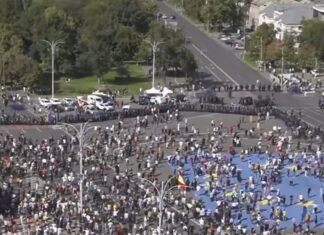 Scandal la protestul fermierilor din fața Guvernului: Ciocniri cu jandarmii și intervenția gazelor lacrimogene